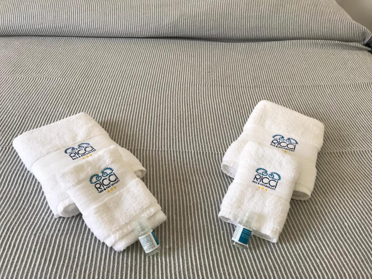 B&B Ricci リヴォルノ エクステリア 写真